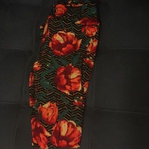 Unicorn Print Floral! Lularoe OS leggings